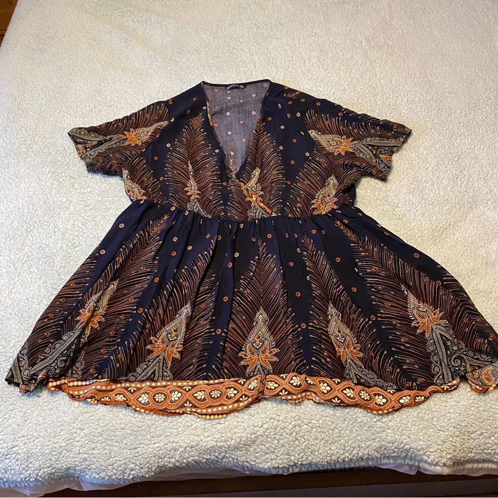 Bloomchic High Low Patterned Top - Picture 2 of 8
